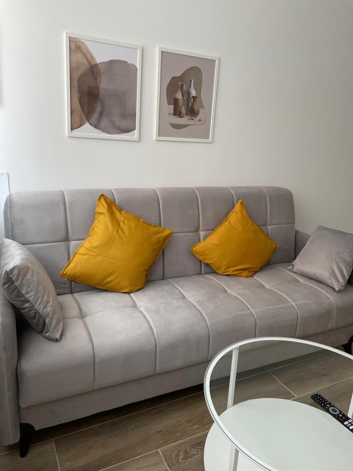 Exyca Metropolitano Apartment มาดริด ภายนอก รูปภาพ